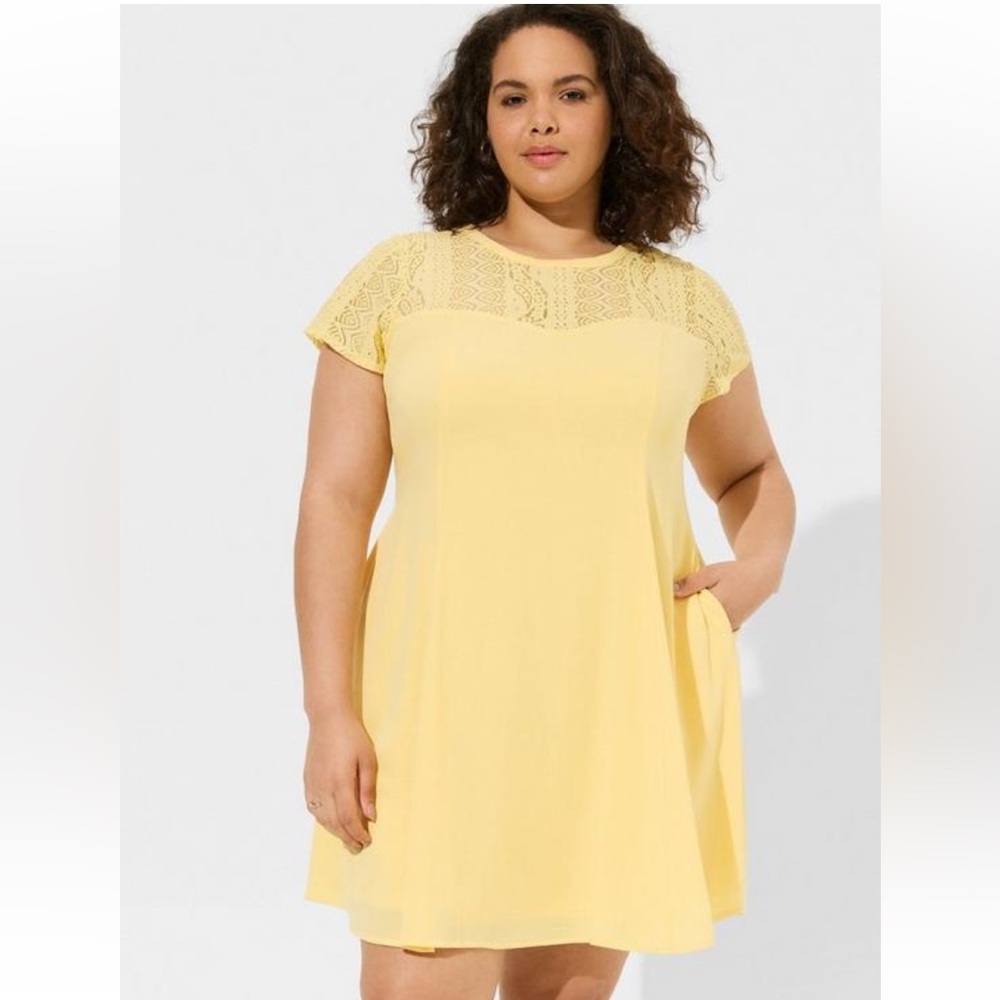 Torrid Gauze Lace Yoke Trapeze Dress Size 1